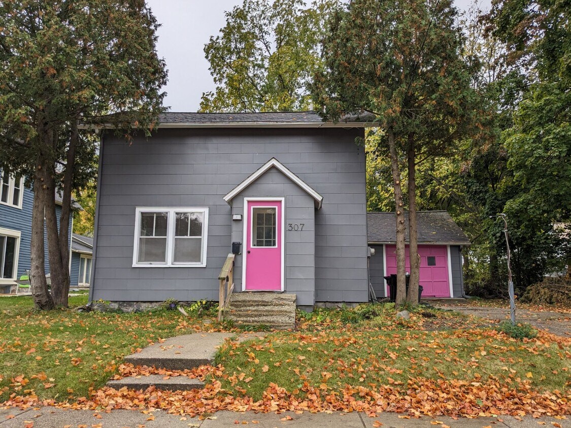 307 Woodward Ave, Big Rapids, MI 49307 House Rental in Big Rapids, MI