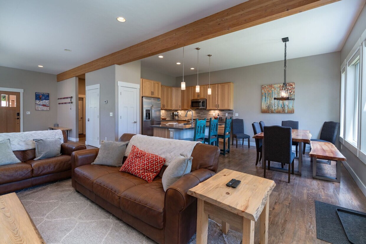 Foto principal - 278 Mountain Willow Dr