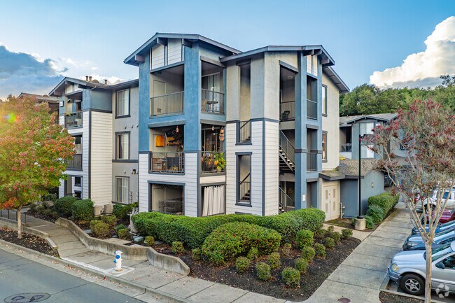 Foto del edificio - Acacia at Santa Rosa Creek
