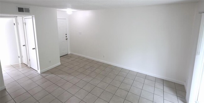 Building Photo - 2906 Sweeney Ln