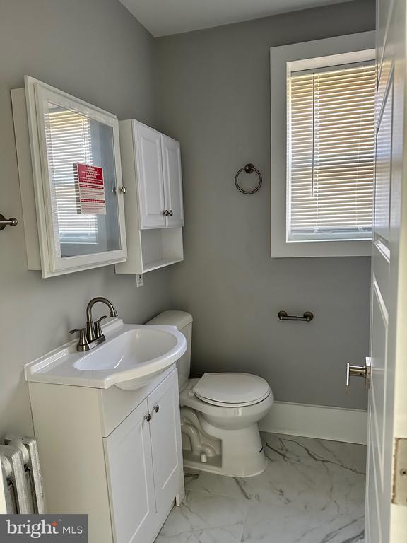 Foto del edificio - 144 W Allens Ln