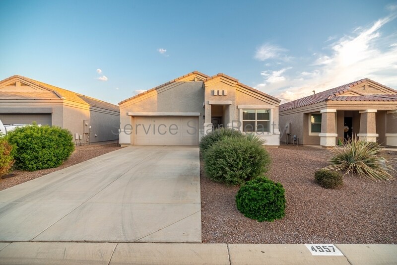 Foto principal - 4957 E Black Opal Ln