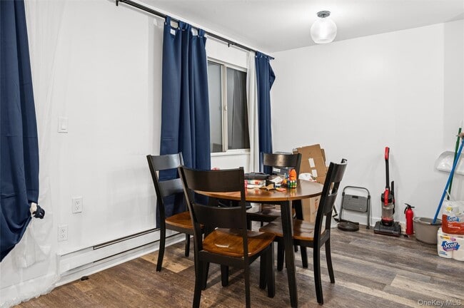 Building Photo - 57 Lorraine Terrace