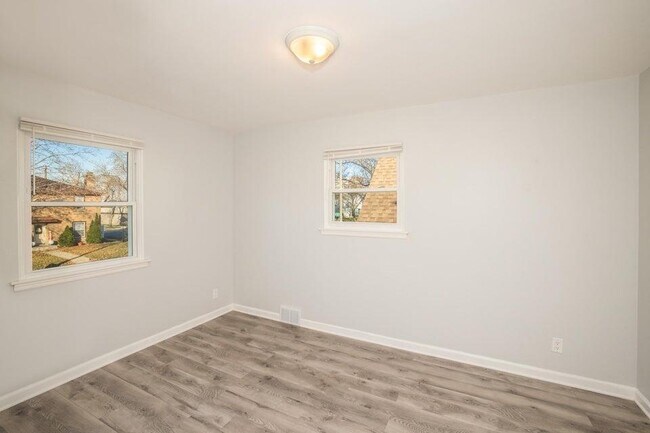 Foto del edificio - 3308 S 26th St