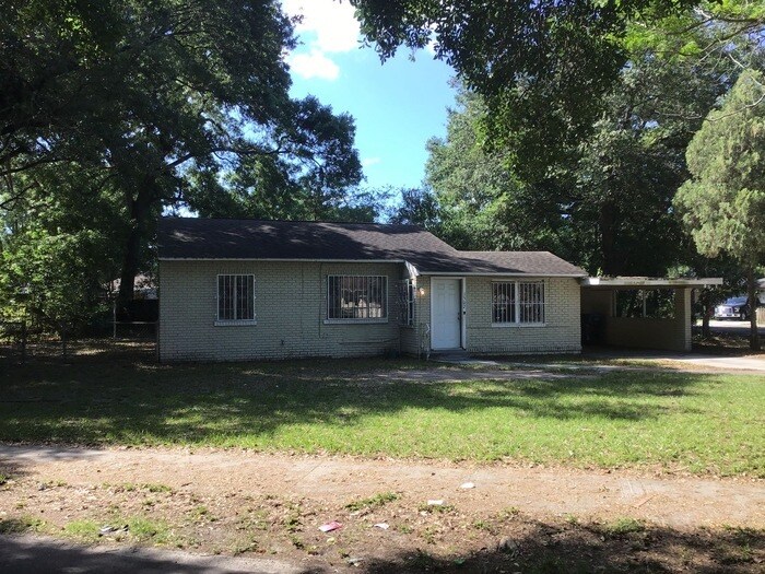 Primary Photo - 1502 E Shadowlawn Ave