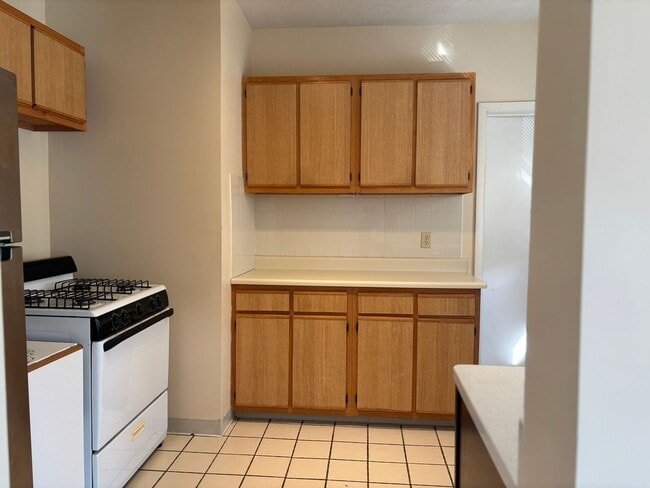 Building Photo - Middlehurst1741