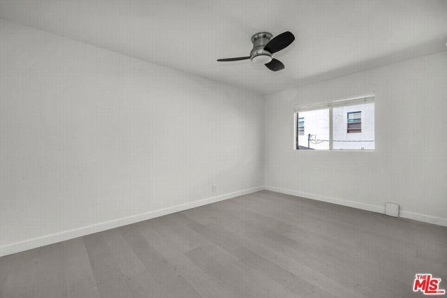 Foto del edificio - 466 S Venice Blvd