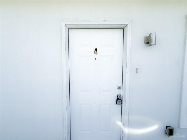 Building Photo - 13 Puffin Ave