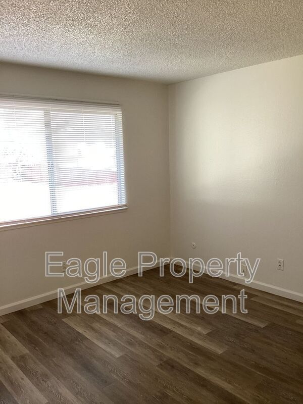 Foto del edificio - 5519 Keoncrest Cir