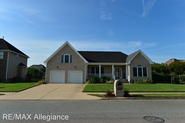 Building Photo - 4 br, 3.5 bath House - 1509 VANCE CIRCLE