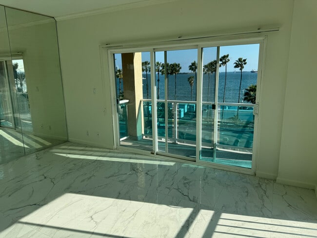 Building Photo - 2230 E Ocean Blvd