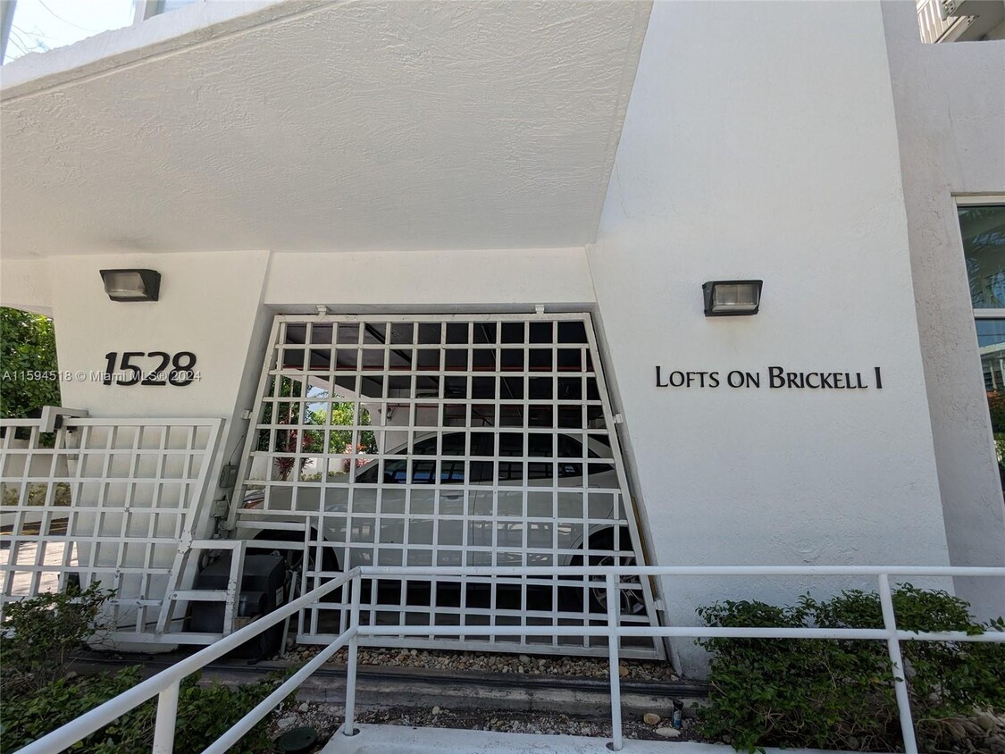 Foto principal - 1528 Brickell Ave