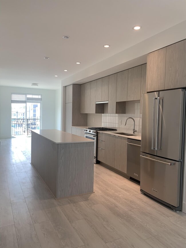 Building Photo - 2075 Oak Meadows Dr