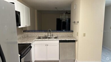 Building Photo - 5086 Ernst Ct