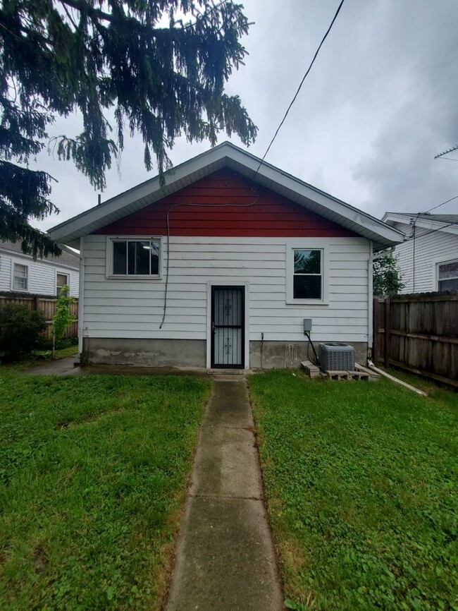 Building Photo - Cozy 2 Bedroom Ranch