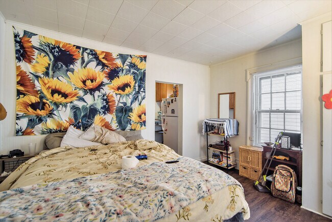 Foto del edificio - 428 S Division St