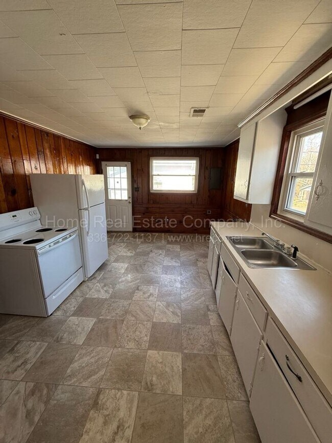 Foto del edificio - 1432 Douglas St