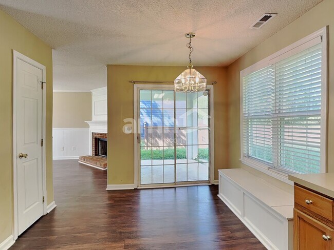 Foto del edificio - 706 Bellmeade Bay Dr