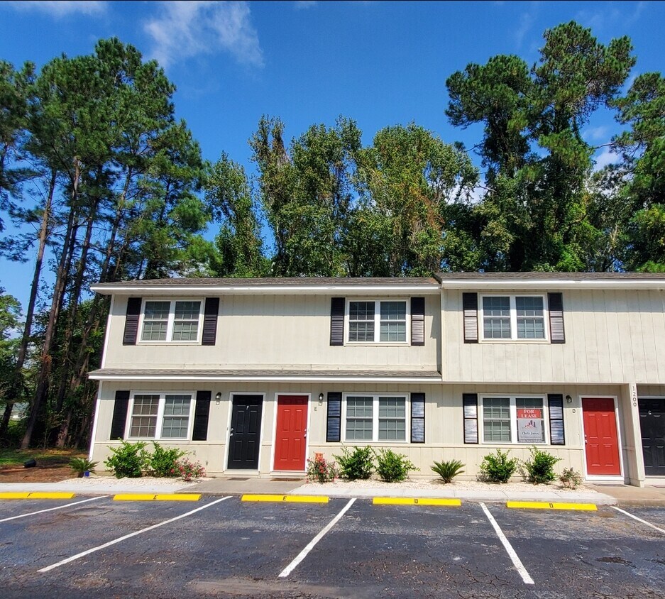 1200 Pine St Unit D, Conway, SC 29526 Apartments in Conway, SC