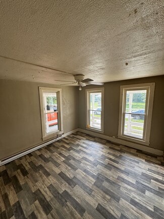 Building Photo - 451 5th St