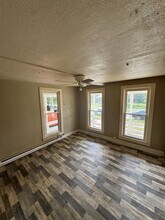 Building Photo - 451 5th St
