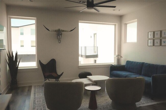 Foto del edificio - 1417 Kramer Ln