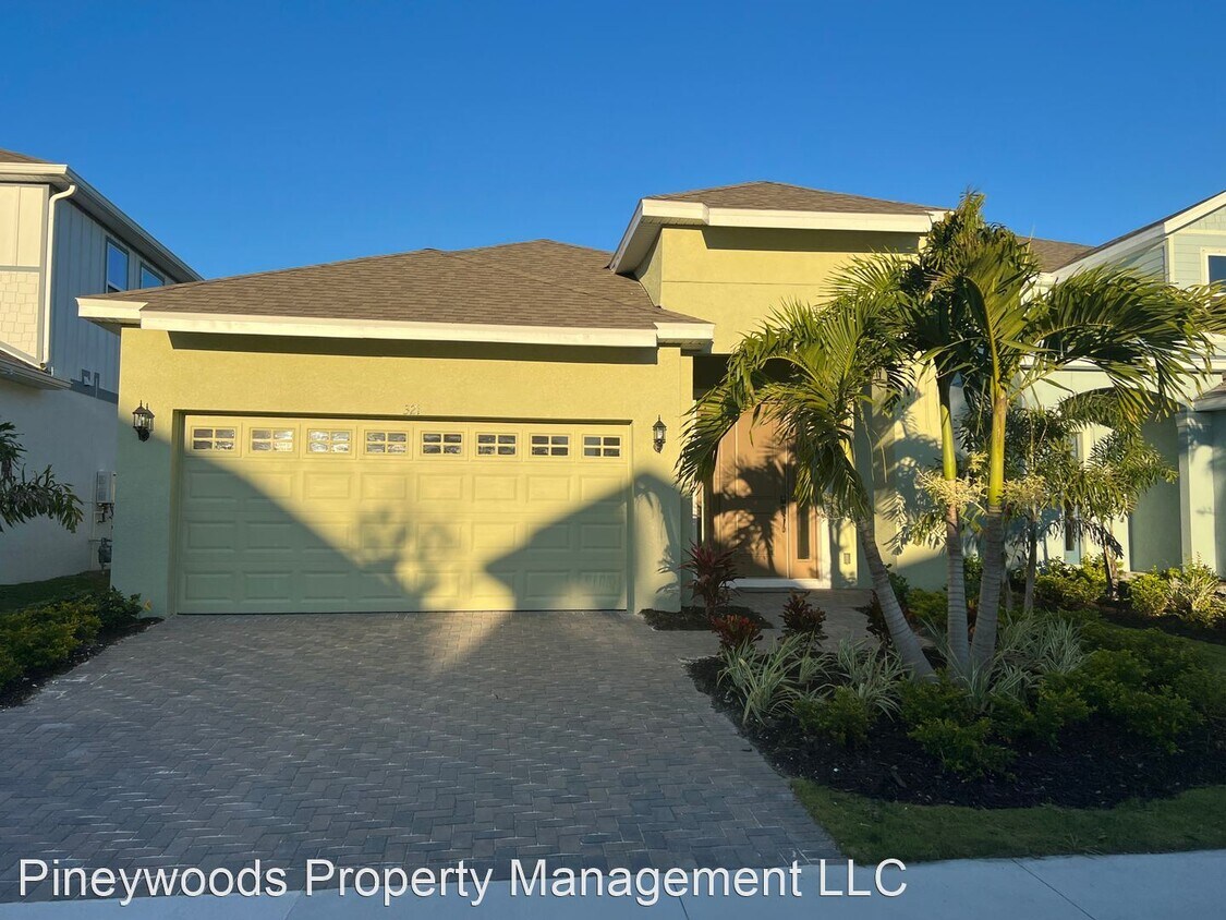 3 br, 2 bath House 321 Shore Crab Way House Rental in Apollo Beach