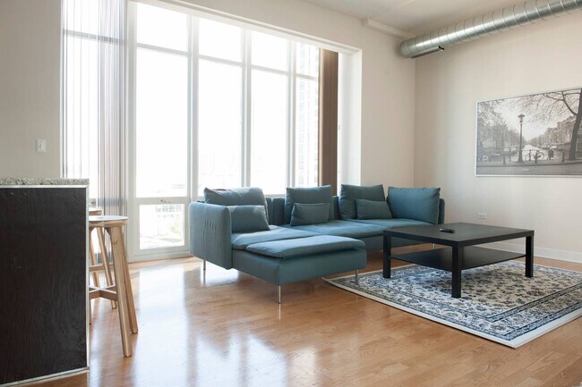 Foto del edificio - 660 W Wayman St