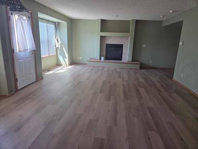 Building Photo - 2244 Pinyon Jay Dr