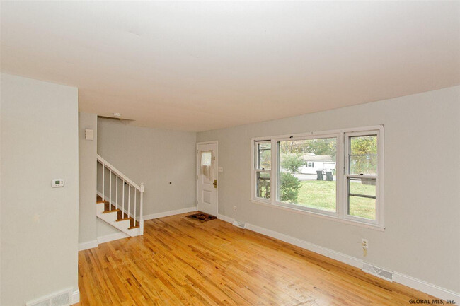 Building Photo - 238 Old Niskayuna Rd