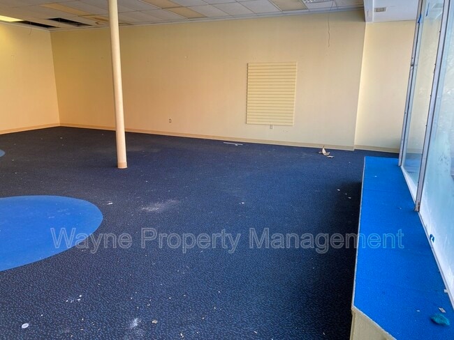 Building Photo - 546 2nd St