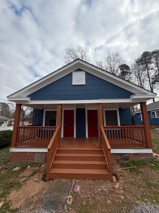 Building Photo - 409 Birch St