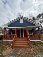 Building Photo - 409 Birch St