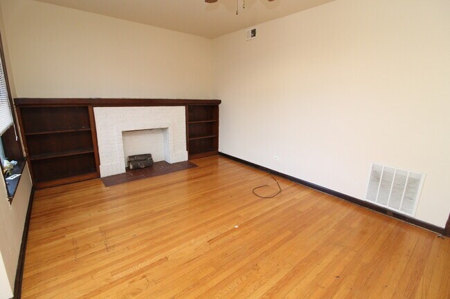 Foto del edificio - 1728 W Juneway Terrace