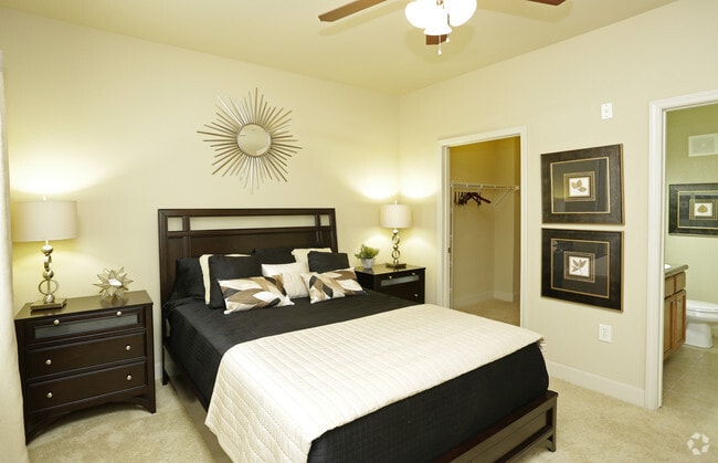 Interior Photo - Lafayette Gardens