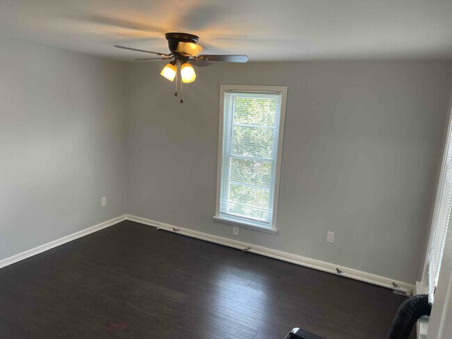 Foto del edificio - 300 Crawford St