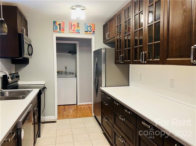 Foto del edificio - 245 Victoria Ave