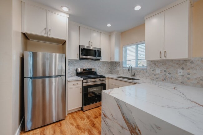 Building Photo - 2703 W Alondra Blvd