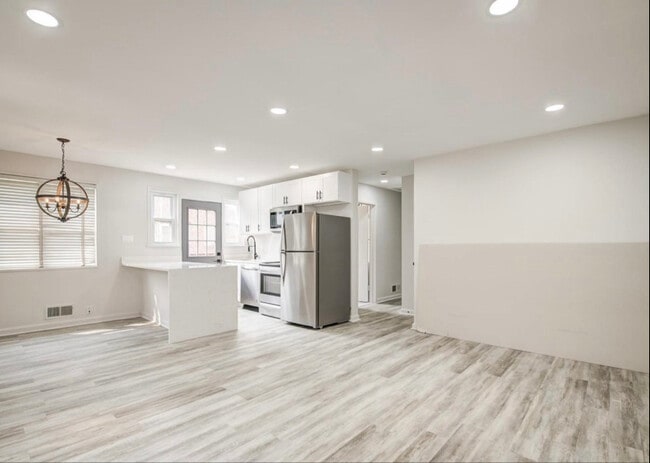 Building Photo - 3521 Chadwick Ct