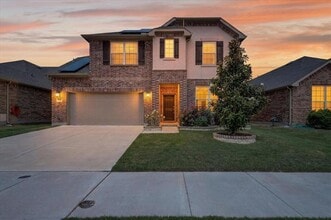 Building Photo - 940 Crest Breeze Dr