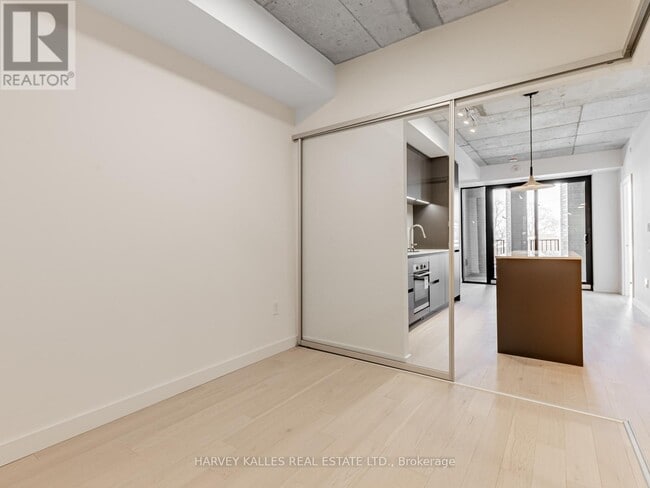 Building Photo - 1720 Bayview Ave