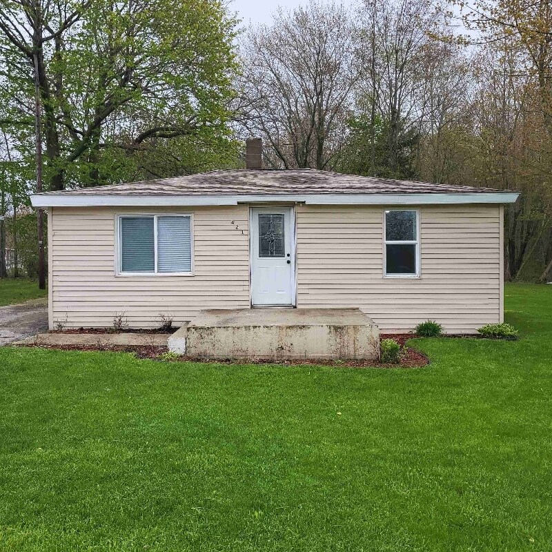 421 N Crystal Ave, Benton Harbor, MI 49022 House Rental in Benton