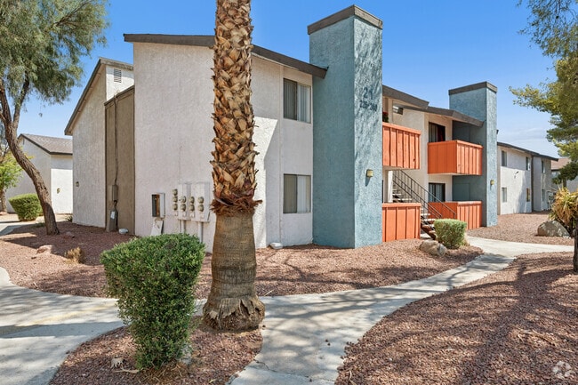 Building Photo - Tropicana Royale