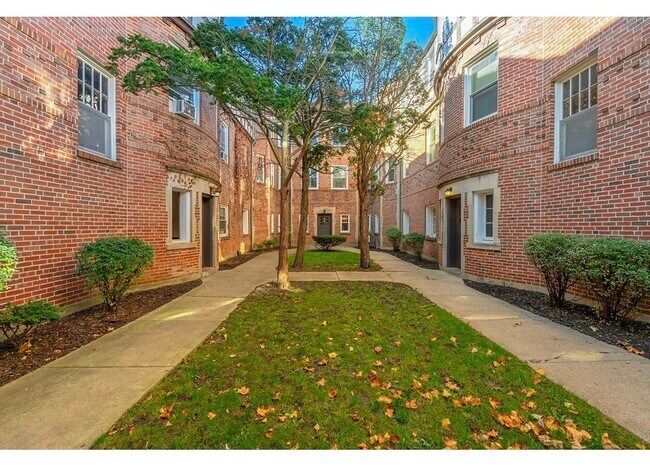 Foto del edificio - 918 Green Bay Rd