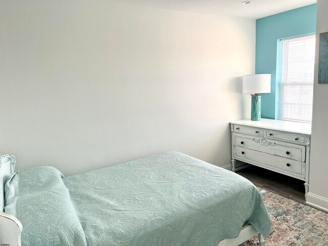 Foto del edificio - 6717 Atlantic Ave