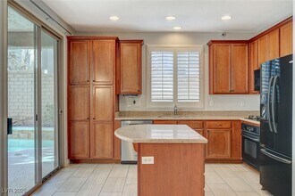 Building Photo - 11832 W Barcinas Ln