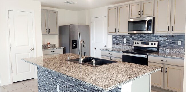 Building Photo - 35386 Spruce Knob Ct