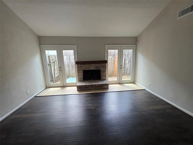 Building Photo - 5026 Birchmont Dr