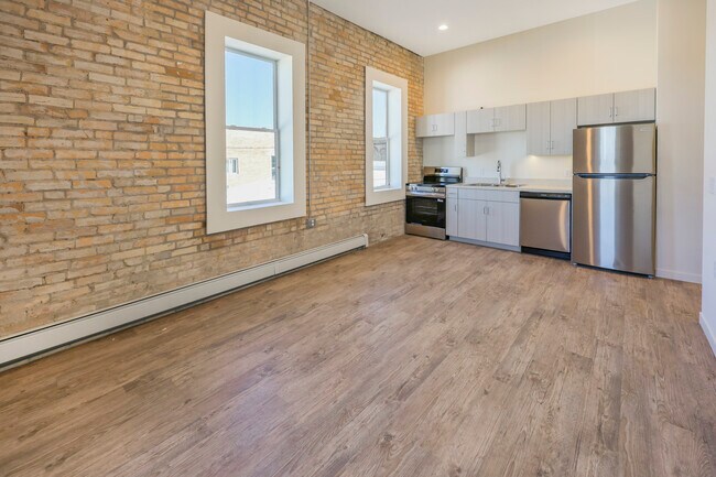 Kitchen - 225 N Sibley Ave