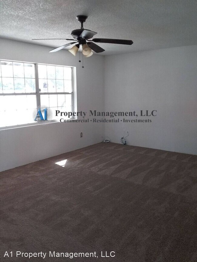 Foto del edificio - 4 br, 3 bath House - 5214 N. Squaw Dr.